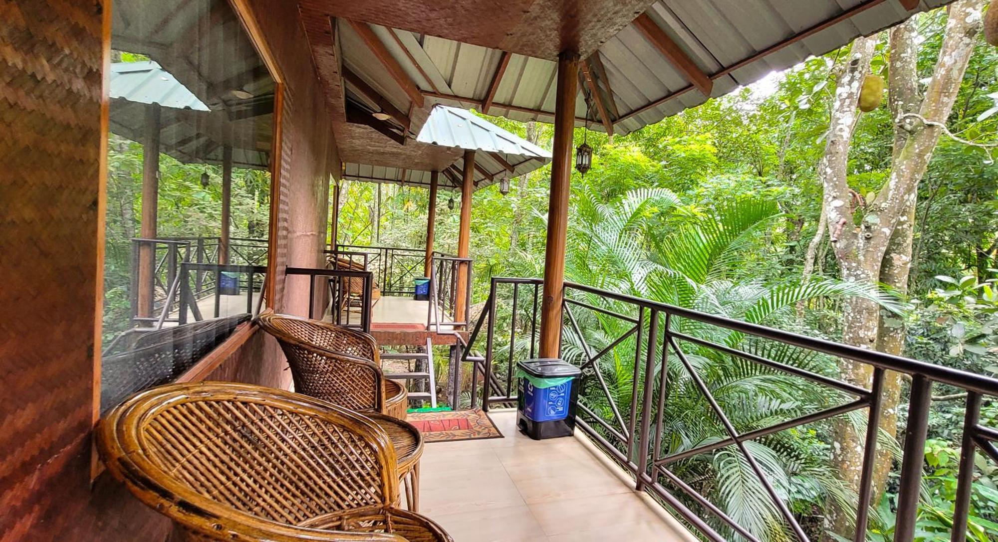 มันซูน รีทรีทส์ Bed & Breakfast เทกคาดี ภายนอก รูปภาพ