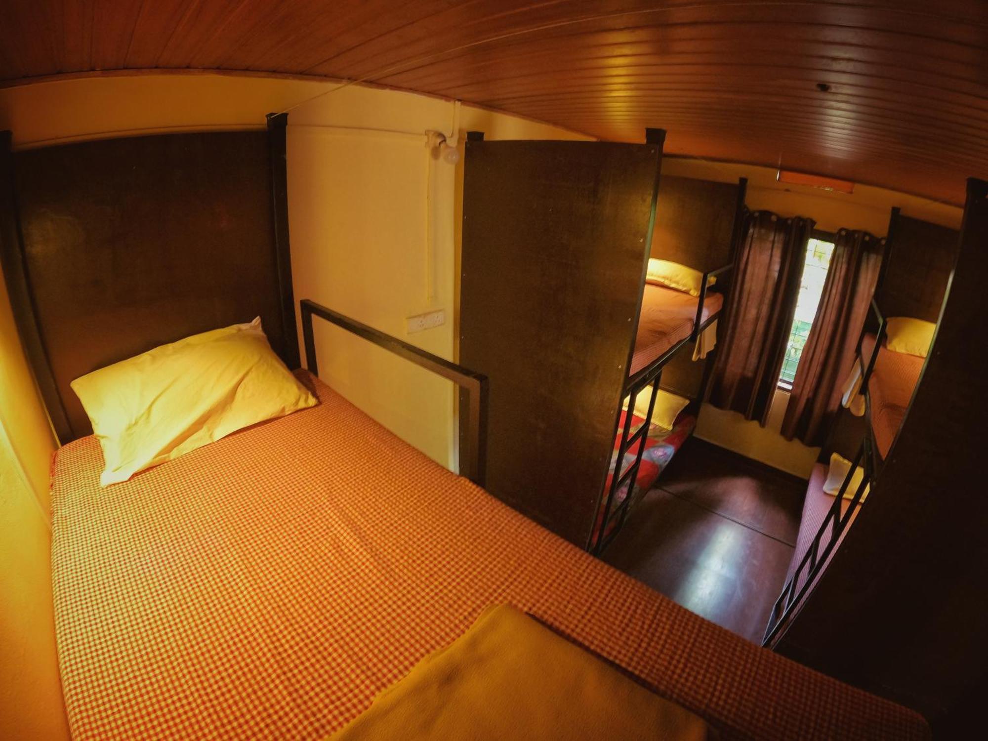 มันซูน รีทรีทส์ Bed & Breakfast เทกคาดี ภายนอก รูปภาพ